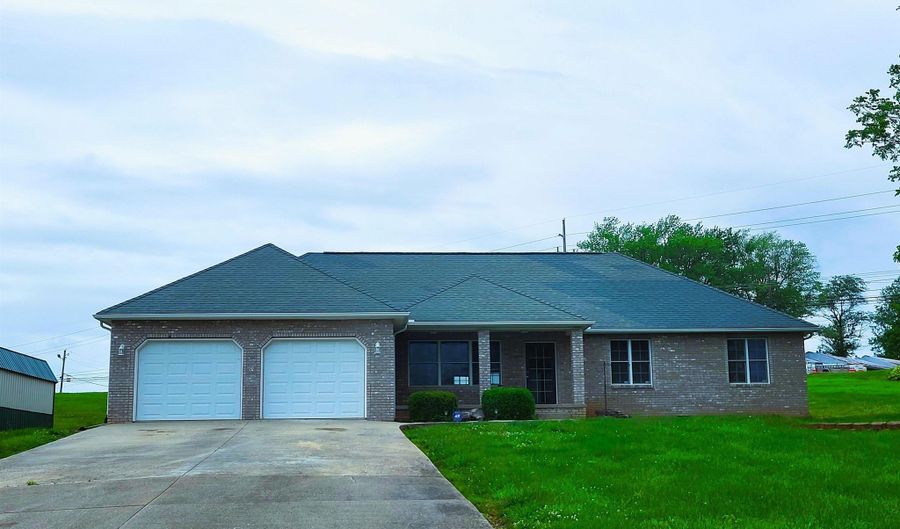 104 Leatherwood Creek Ests, Bedford, IN 47421 - 3 Beds, 2 Bath