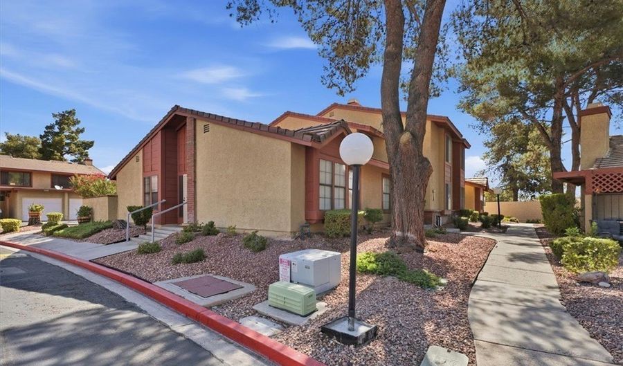 2410 Pickwick Dr, Henderson, NV 89014 - 3 Beds, 3 Bath