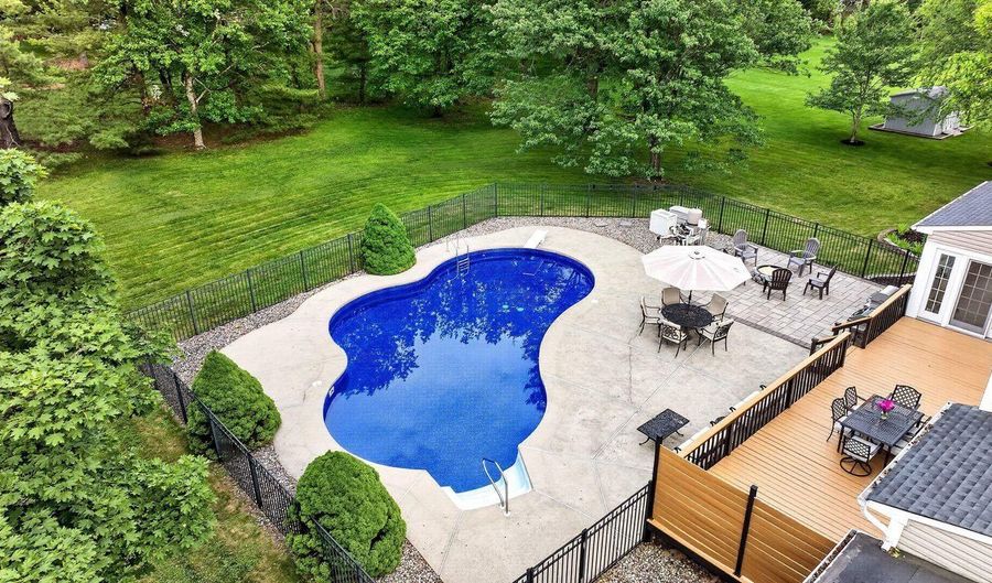 100 KNICKERBOCKER Dr, Belle Mead, NJ 08502 - 5 Beds, 3 Bath