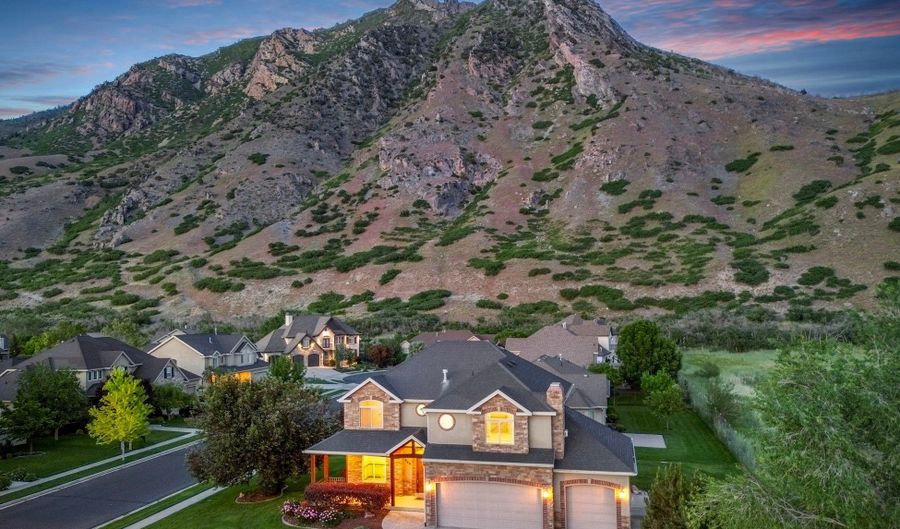 969 S COUNTRY Mnr, Alpine, UT 84004 - 5 Beds, 4 Bath