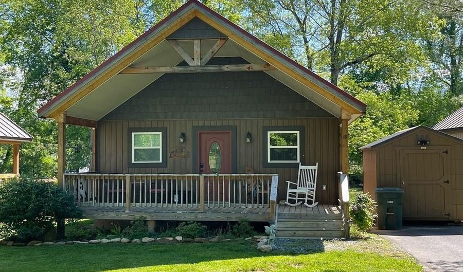 18 Lazy Bear Trl, Andrews, NC 28901 - 2 Beds, 2 Bath