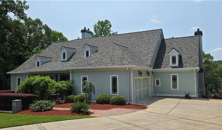 918 Oak Dr, Woodstock, GA 30189 - 3 Beds, 5 Bath