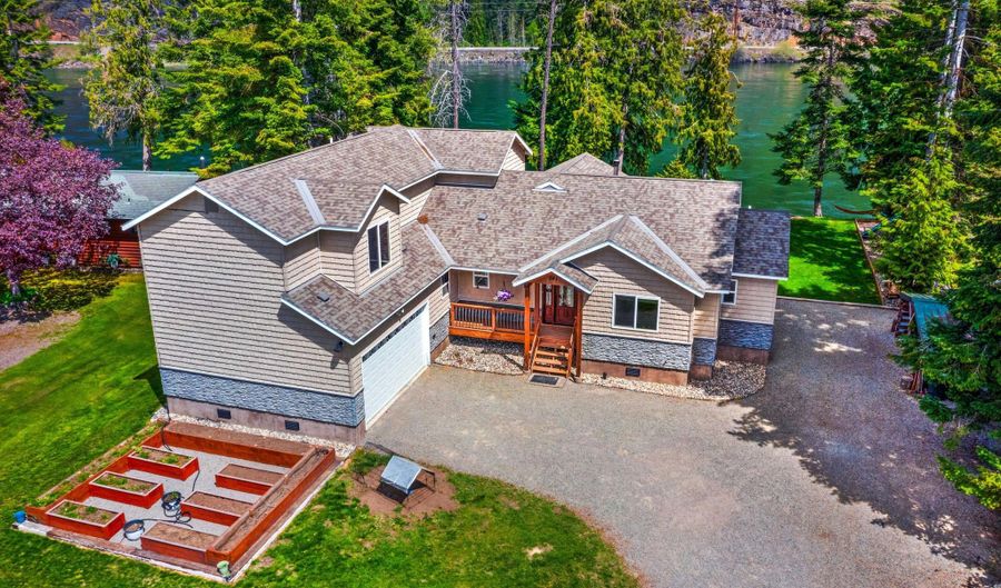 241 N. River Lake Dr, Clark Fork, ID 83811 - 4 Beds, 3 Bath