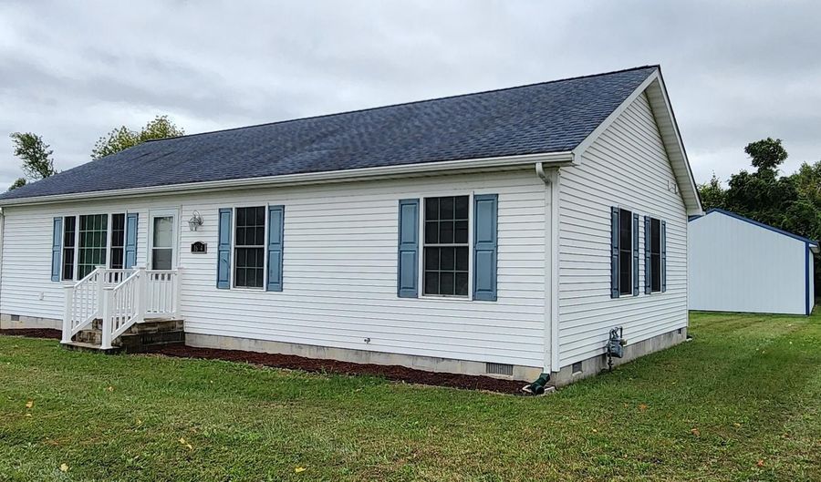 1694 S STATE St, Dover, DE 19901 - 3 Beds, 2 Bath