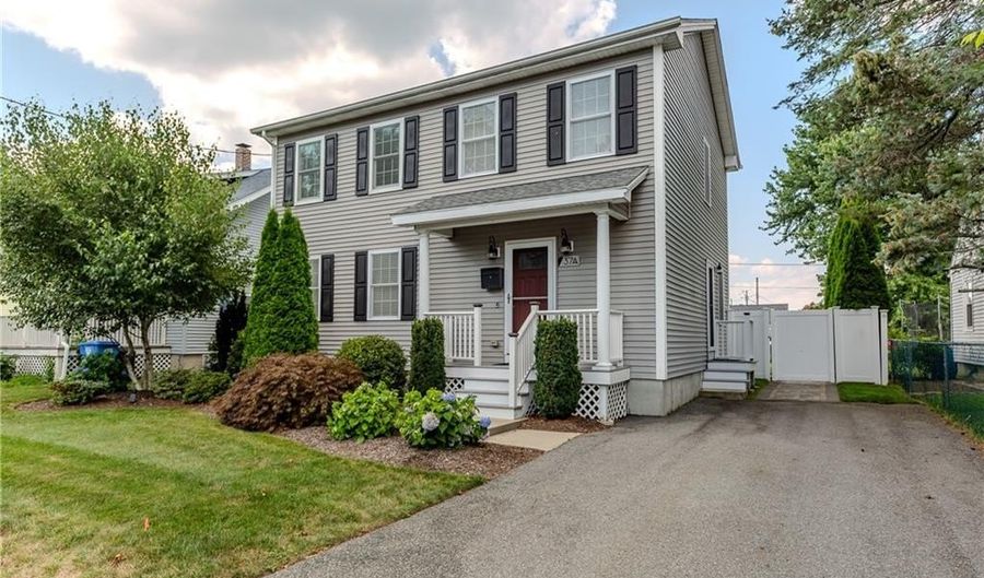 37 Union St, Lincoln, RI 02865 - 3 Beds, 3 Bath