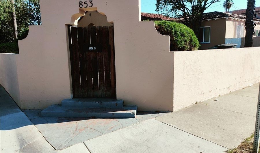 853 N Zeyn, Anaheim, CA 92805 - 2 Beds, 1 Bath