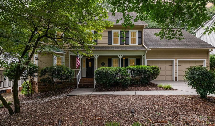 9924 Hanover Hollow Dr, Charlotte, NC 28210 - 4 Beds, 3 Bath
