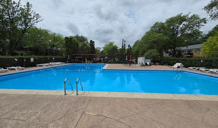 707 E Falcon Dr C109, Arlington Heights, IL 60005 - 2 Beds, 1 Bath