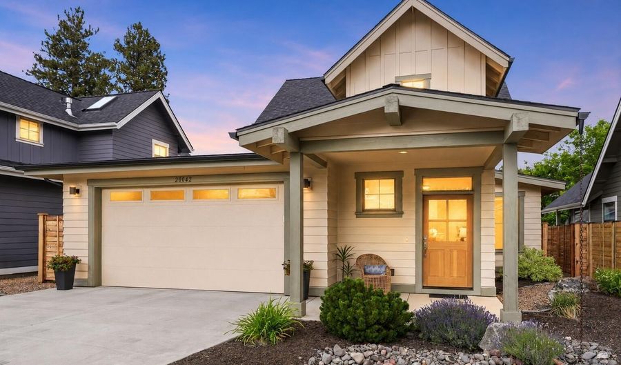 20042 SW Sunny Way, Bend, OR 97702 - 3 Beds, 3 Bath