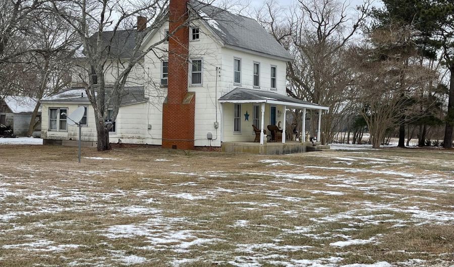 10037 MAIN St, Berlin, MD 21811 - 3 Beds, 1 Bath