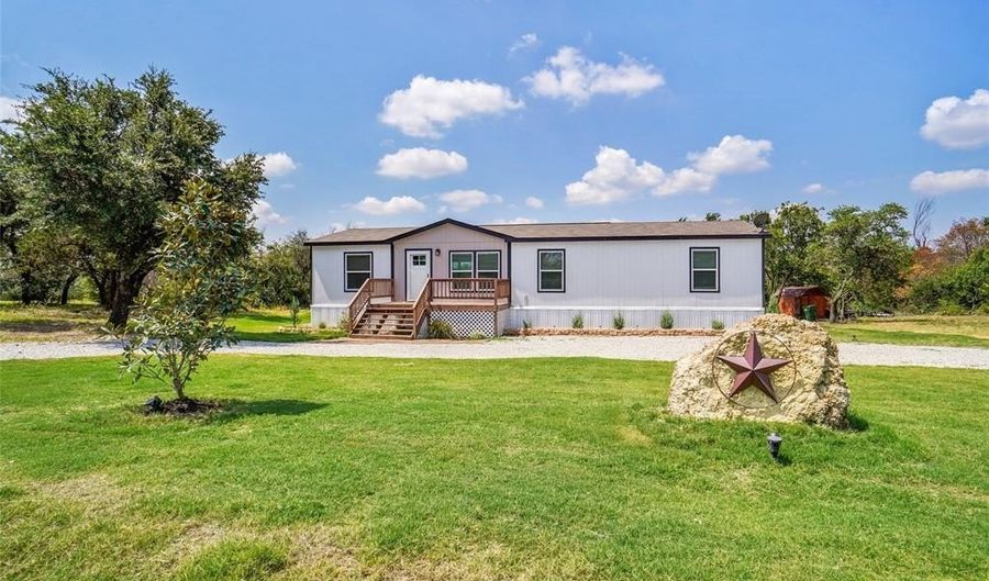 626 High View Dr, Weatherford, TX 76085 - 4 Beds, 2 Bath