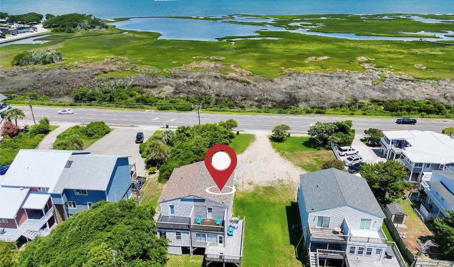 1116 E Ft Macon Rd, Atlantic Beach, NC 28512 - 2 Beds, 2 Bath