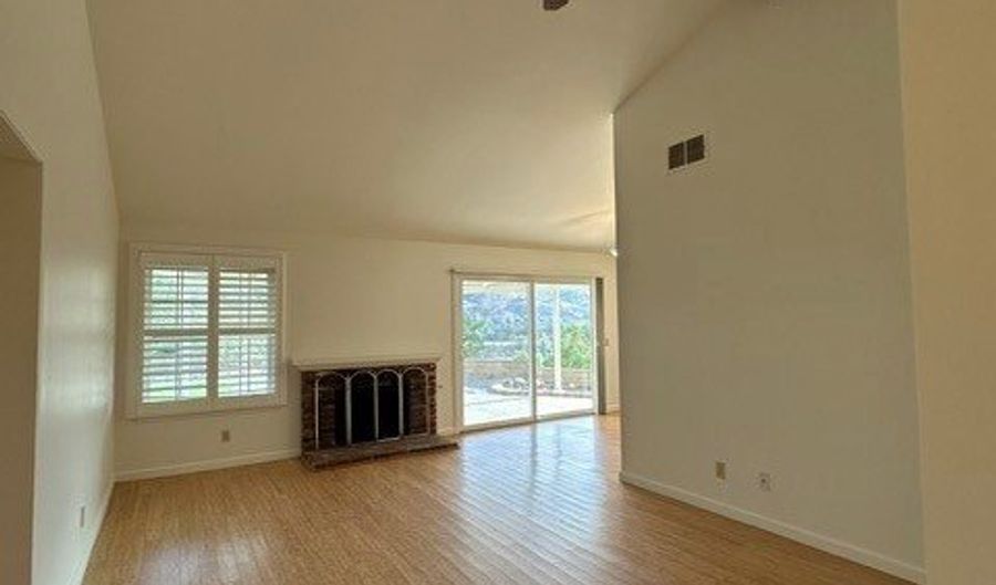 5403 Meadow Vis, Agoura Hills, CA 91301 - 3 Beds, 2 Bath