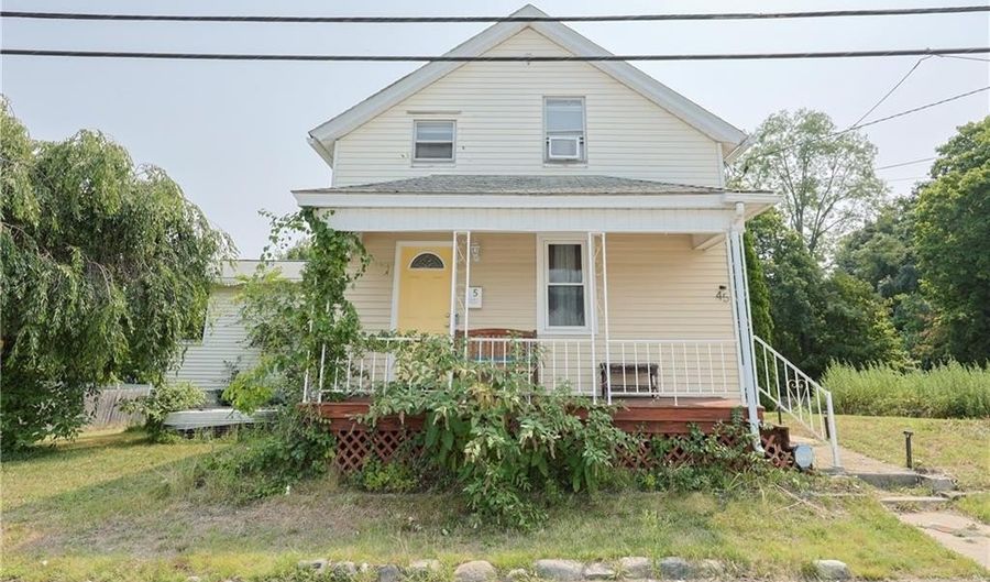 45 Angelico St, Johnston, RI 02919 - 4 Beds, 3 Bath