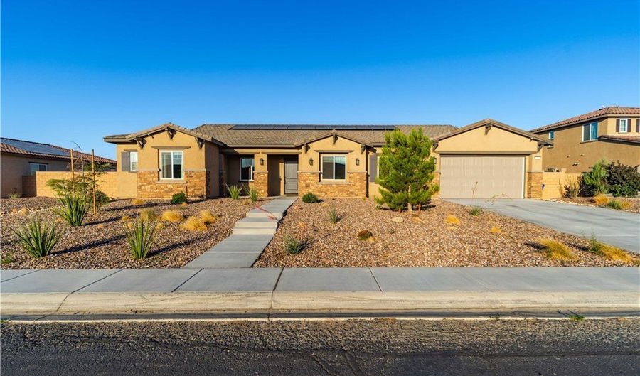 12961 Davona Dl, Apple Valley, CA 92308 - 5 Beds, 5 Bath