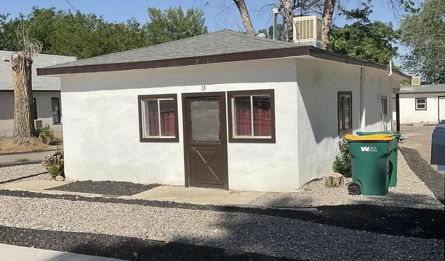 215 N MESA VERDE Ave, Aztec, NM 87410 - 6 Beds, 6 Bath