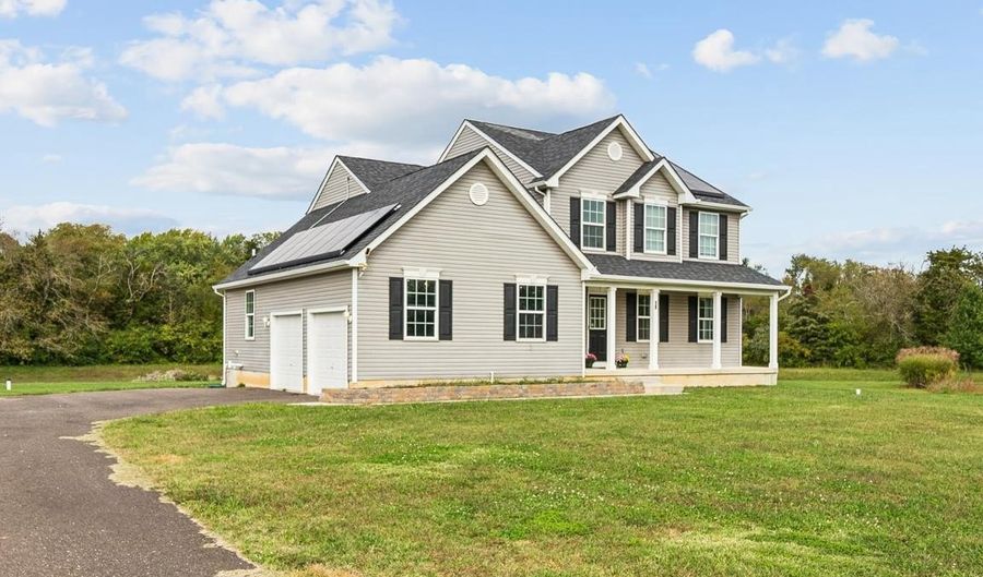 18 THOROUGHBRED Ct, Bridgeton, NJ 08302 - 4 Beds, 3 Bath