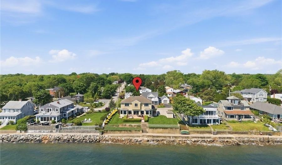 25 Narragansett St, North Kingstown, RI 02852 - 3 Beds, 3 Bath