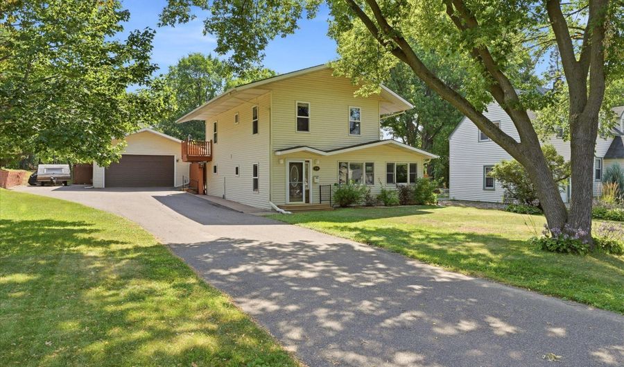 1218 5th Ave, Anoka, MN 55303 - 2 Beds, 2 Bath