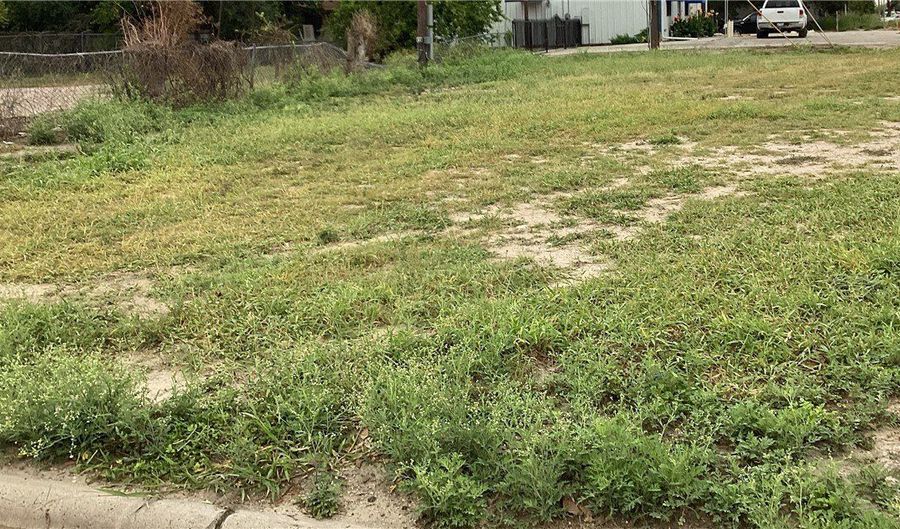 400 Cecilia St, Alice, TX 78332 - 0 Beds, 0 Bath