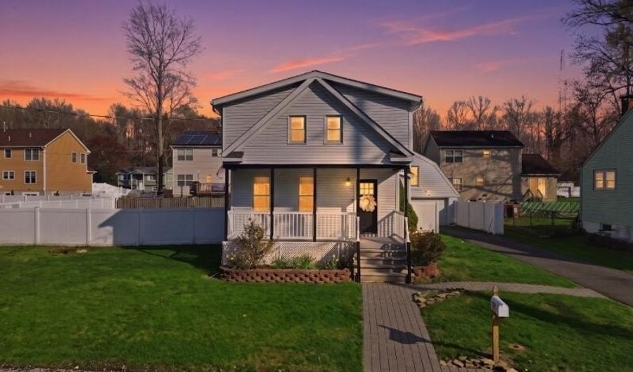 129 Willow Ave, Aberdeen, NJ 07747 - 3 Beds, 2 Bath