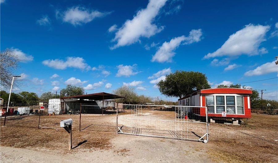 127 County Road 3201, Alice, TX 78332 - 3 Beds, 1 Bath