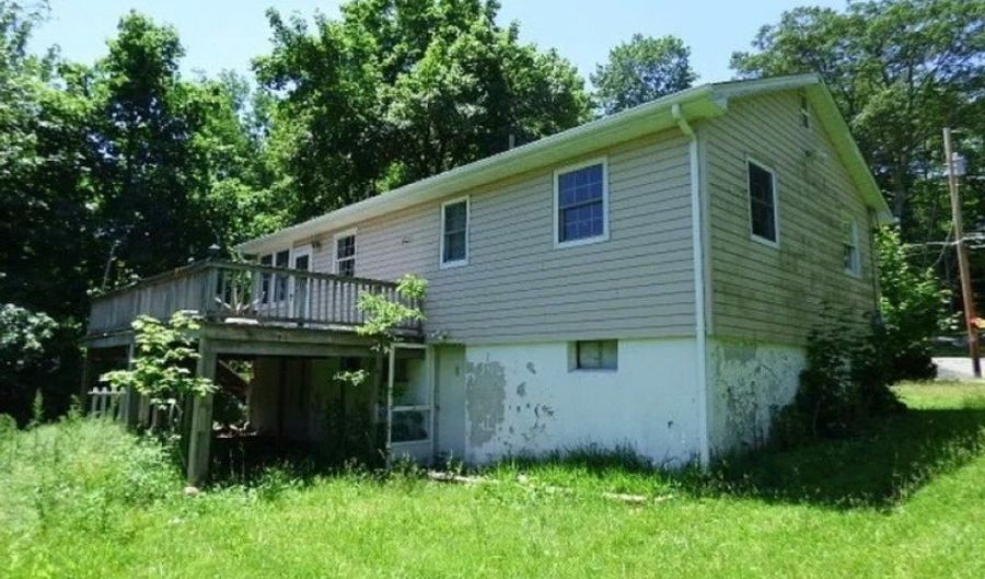 214 Mohican Rd, Alloway, NJ 07422 - 2 Beds, 1 Bath