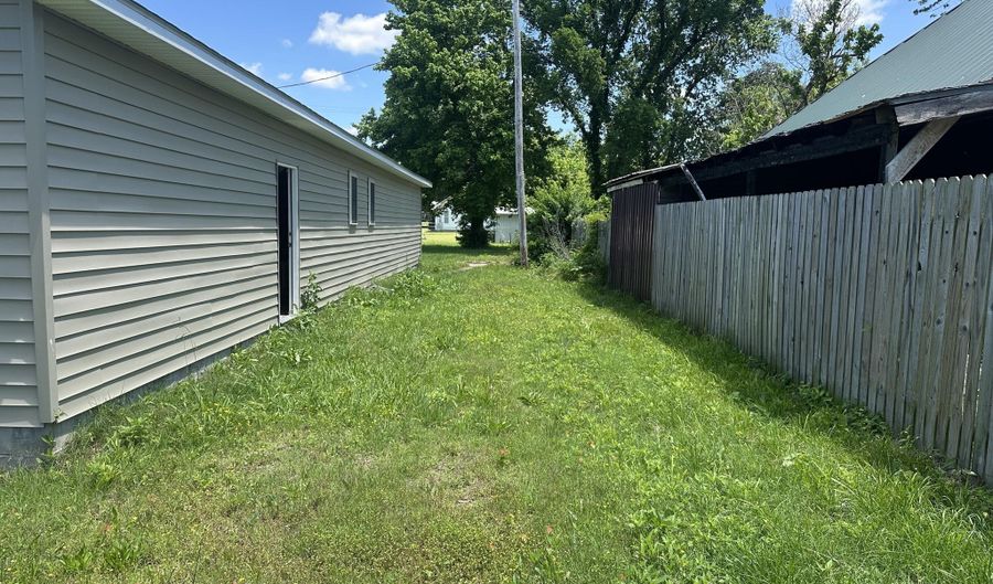 200 Mulberry Ave, Afton, OK 74331 - 6 Beds, 2 Bath