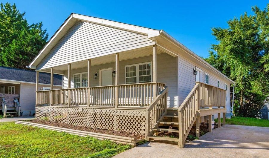 426 WASHINGTON St, Aberdeen, MD 21001 - 3 Beds, 2 Bath
