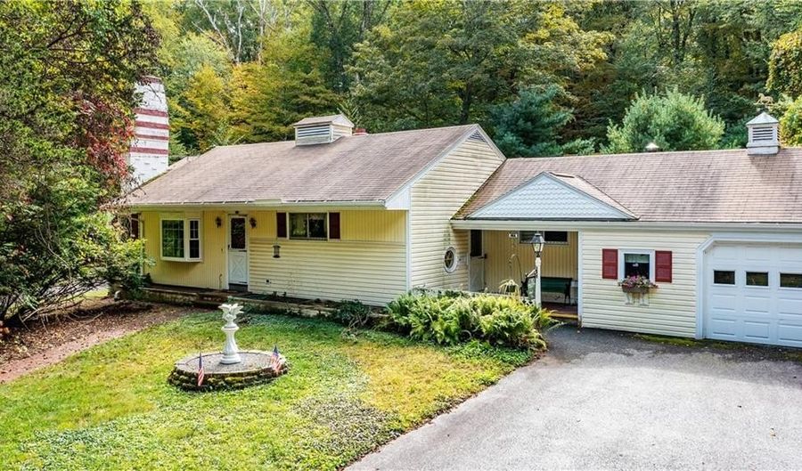 1904 Old Louisquisset Pike, Lincoln, RI 02865 - 3 Beds, 2 Bath