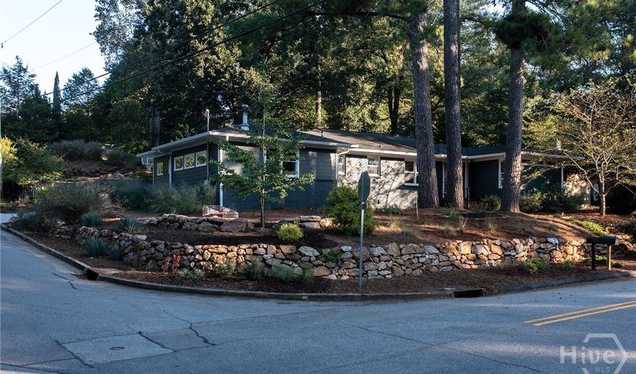 160 Gran Ellen Dr, Athens, GA 30605 - 4 Beds, 4 Bath