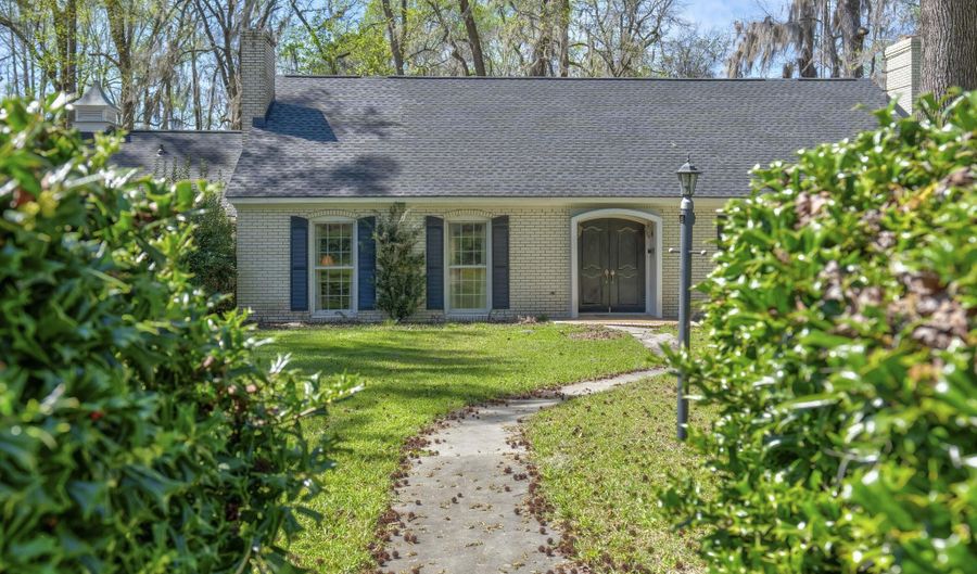 841 Googe St, Allendale, SC 29810 - 3 Beds, 4 Bath