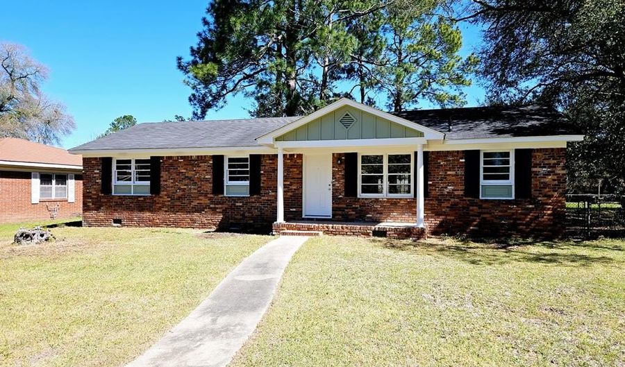 802 Colquitt Cir, Albany, GA 31707 - 3 Beds, 1 Bath