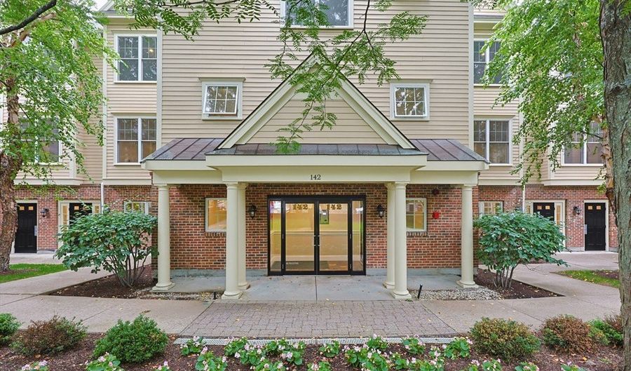 142 Bigelow St 304, Boston, MA 02135 - 2 Beds, 1 Bath