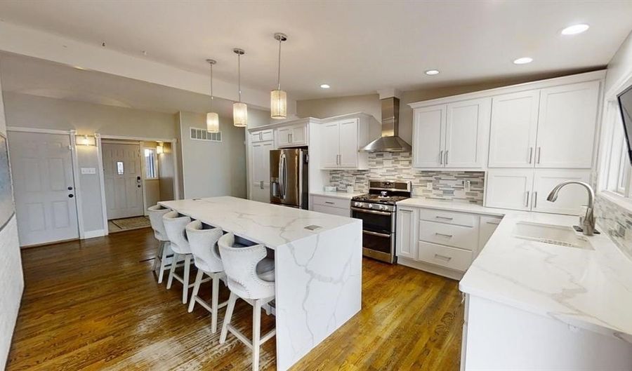 39 Valley Dr, Casper, WY 82604 - 5 Beds, 3 Bath