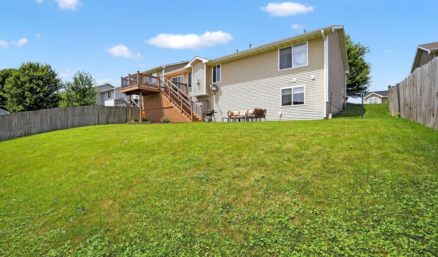 2618 13th St SW, Altoona, IA 50009 - 4 Beds, 3 Bath
