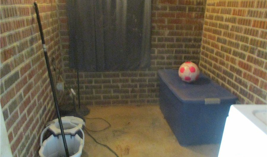 109 Crawford Dr, Belton, SC 29627 - 3 Beds, 1 Bath
