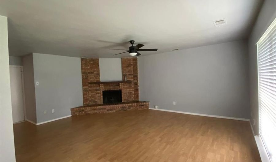 5217 Kisor Dr, The Colony, TX 75056 - 3 Beds, 2 Bath