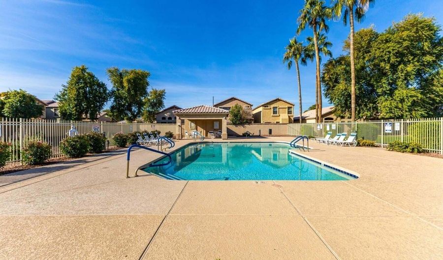 1909 N 106TH Ln, Avondale, AZ 85392 - 3 Beds, 3 Bath