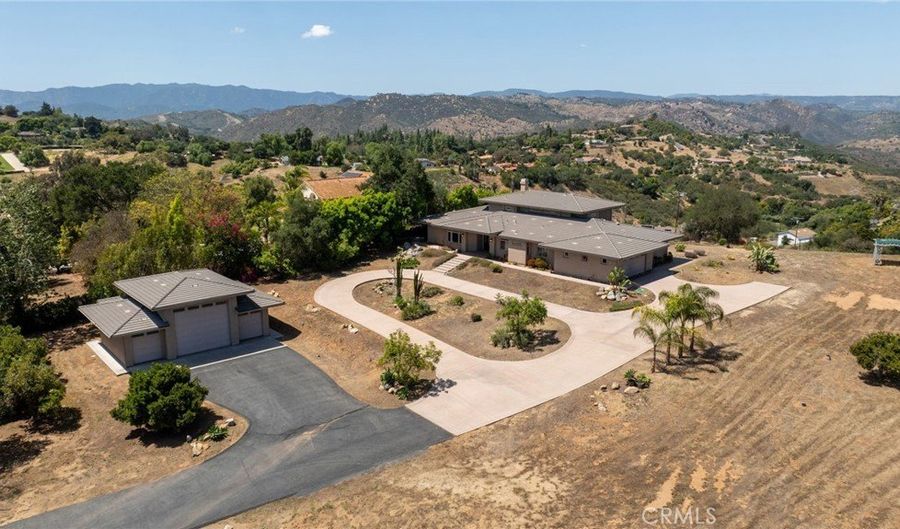 1186 Lydia Ln, Fallbrook, CA 92028 - 4 Beds, 5 Bath