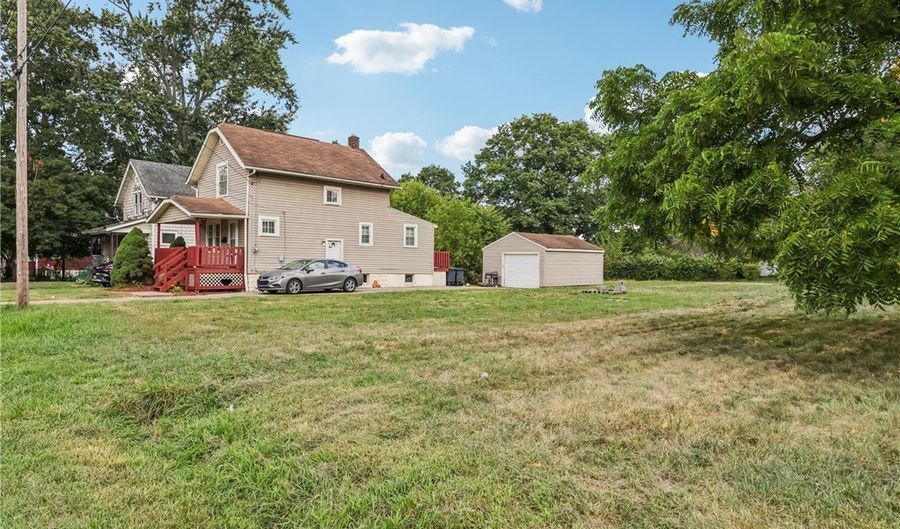 1295 Kohler Ave, Akron, OH 44314 - 3 Beds, 1 Bath