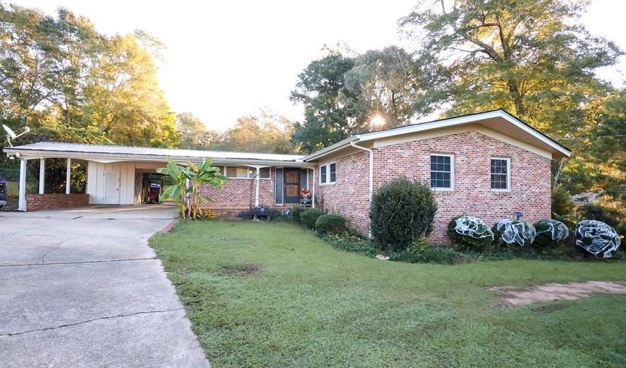 303 Sun Valley Dr, Americus, GA 31709 - 3 Beds, 2 Bath