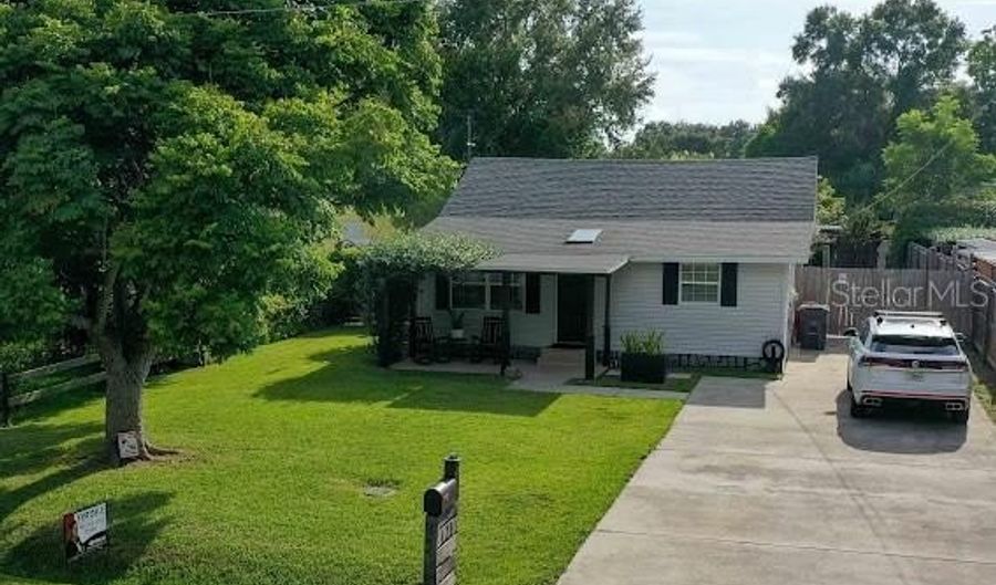 121 CLAYTON Rd, Auburndale, FL 33823 - 2 Beds, 1 Bath