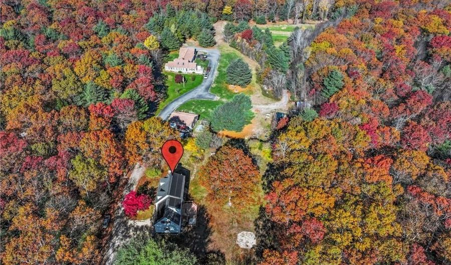 477 Hope Furnace Rd, Coventry, RI 02831 - 4 Beds, 2 Bath