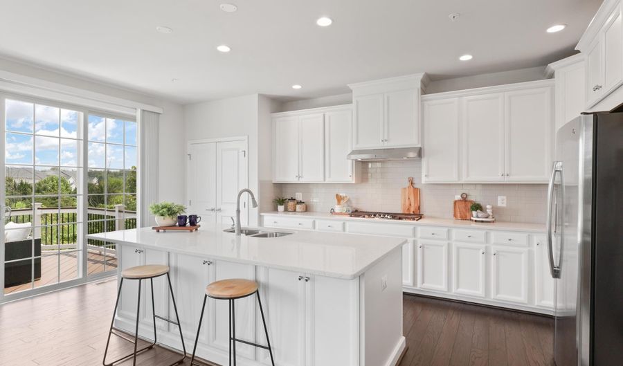 23442 LOGANS RIDGE Ter, Ashburn, VA 20148 - 3 Beds, 5 Bath