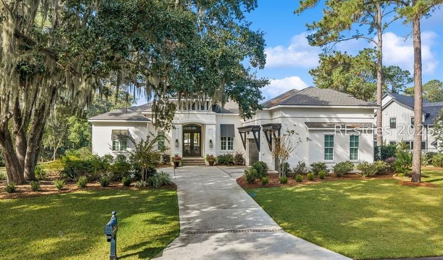 7 Spring Hill Ct, Bluffton, SC 29910 - 4 Beds, 5 Bath