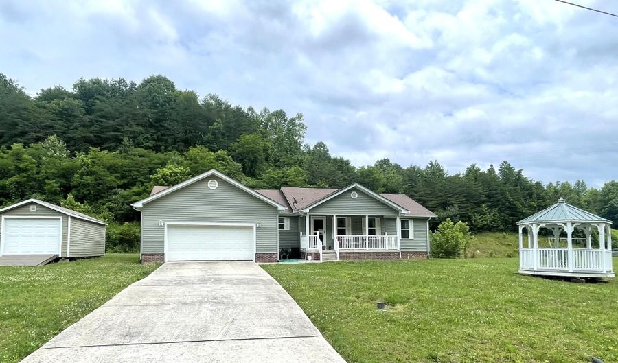 292 White Oak Dr, Barbourville, KY 40906 - 3 Beds, 2 Bath