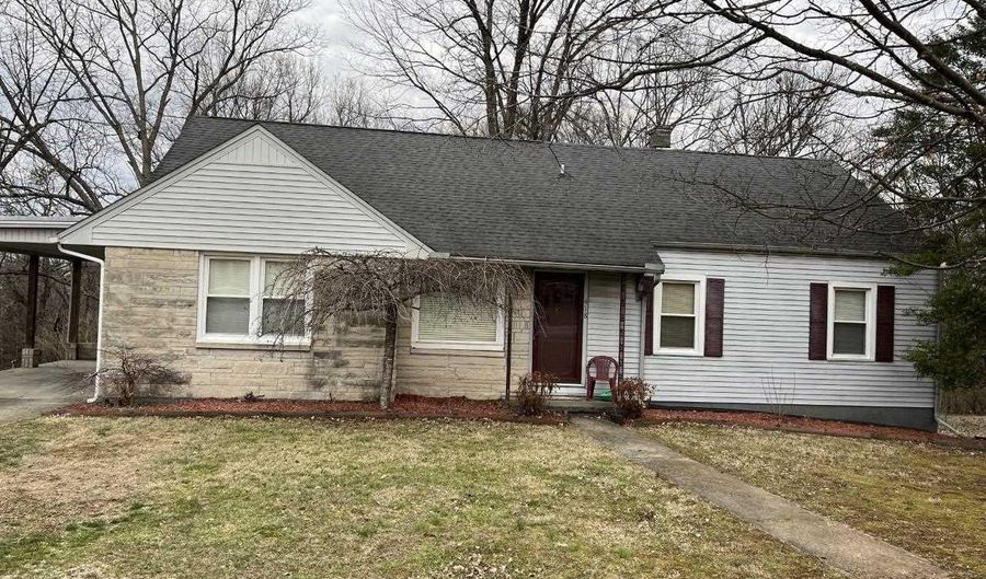 418 Bloomfield Rd, Bardstown, KY 40004 - 4 Beds, 2 Bath