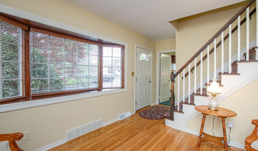 75 Lakeview Dr, Allentown, NJ 08501 - 4 Beds, 3 Bath