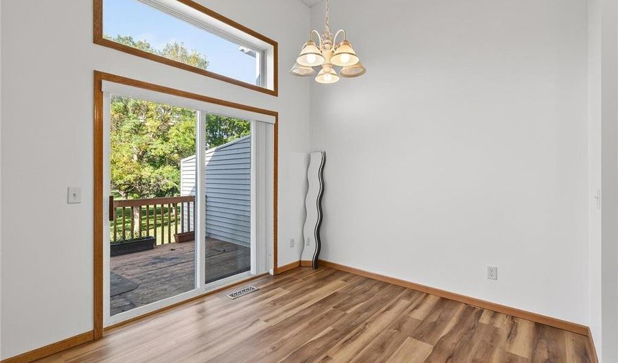 6406 157th St W, Apple Valley, MN 55124 - 3 Beds, 3 Bath